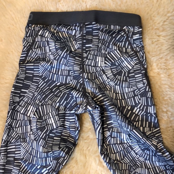 Nike dry fit leggings EUC - Picture 5 of 6